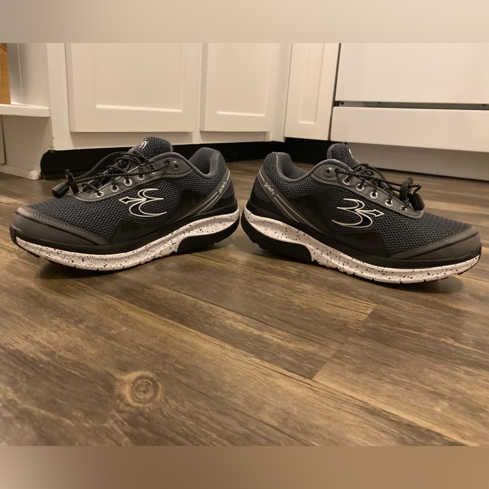 Gravity Defyer Shoes